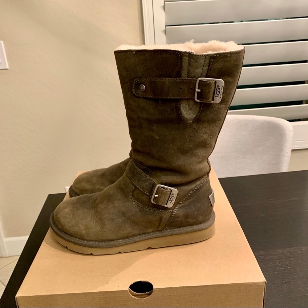UGG Kensington Sutter fur-lined winter boots